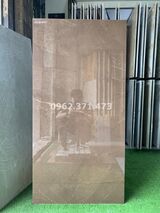 Gạch lát nền phòng khách màu nâu 60x120 ấn độ