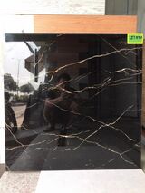 Gạch 80x80 đen vân cam Trung Quốc