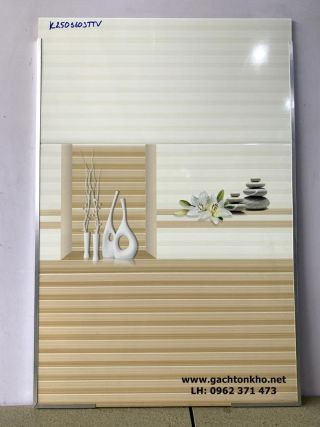 Gạch ốp tường giá rẻ 30x60 sọc vàng