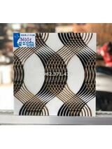 Gạch dán tường 30x30 nhũ vàng lượn sóng
