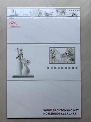 Gạch ốp nhà bếp màu trắng 300x600