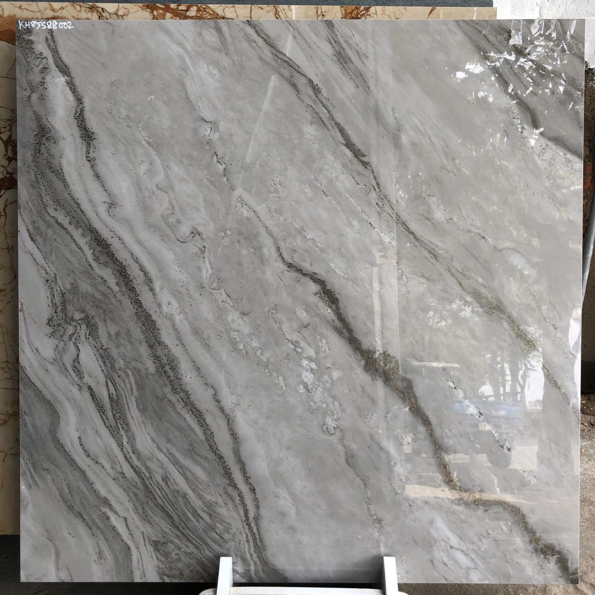 gạch bóng kiếng khắc kim 80x80