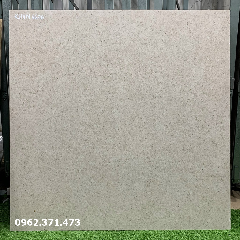 gạch l&aacute;t nền nh&aacute;m mờ chống trơn